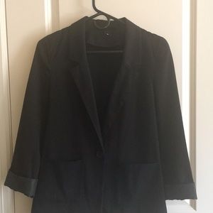 Black casual blazer.